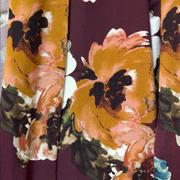 Reborn J Floral Cardigan - Burgundy and Multicolor flowers - Picture 3 of 4